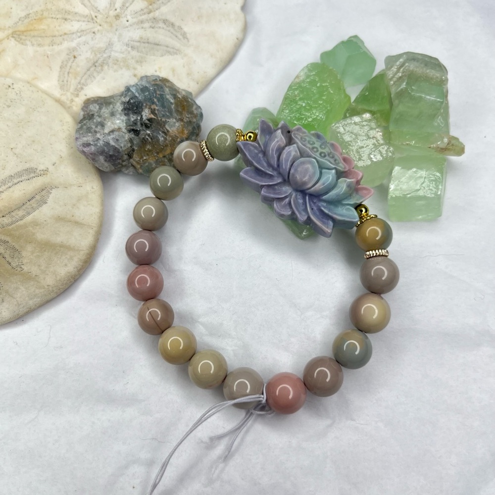 Alashan Agate Lotus Carving Bracelet